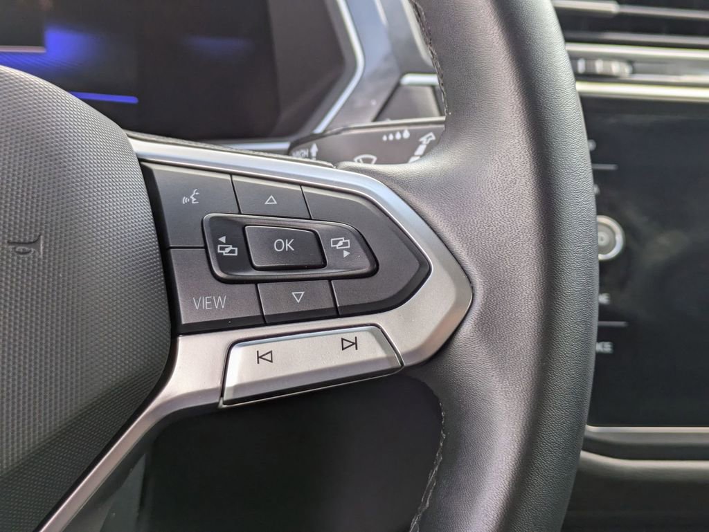 Used 2024 Volkswagen Tiguan Wolfsburg Edition image 20