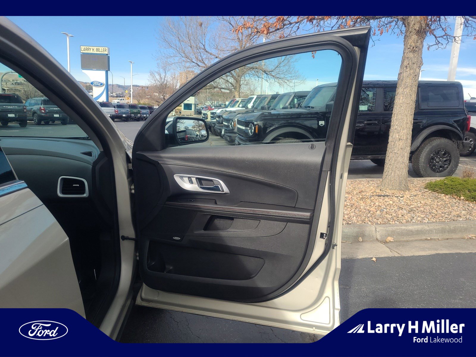 Used 2015 Chevrolet Equinox LTZ image 16