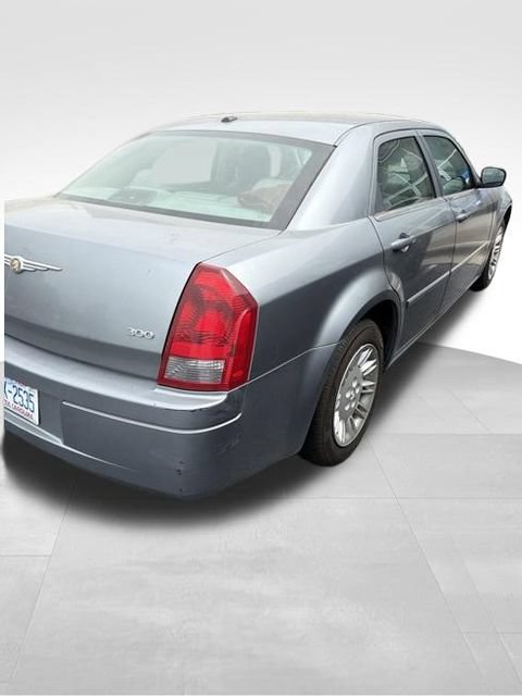 Used 2007 Chrysler 300 RWD image 5