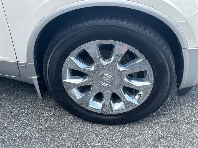 Used 2010 Buick Enclave CXL w/ Trailering Provision Package AWD/4WD image 8