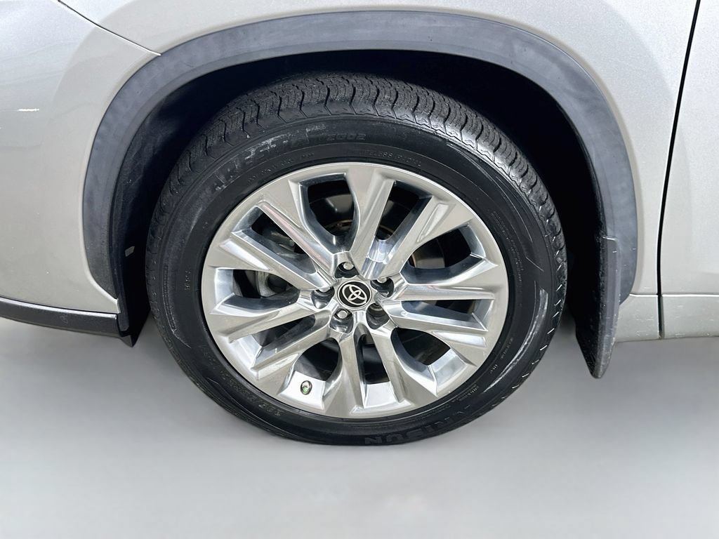 Used 2023 Toyota Highlander Limited AWD/4WD image 8