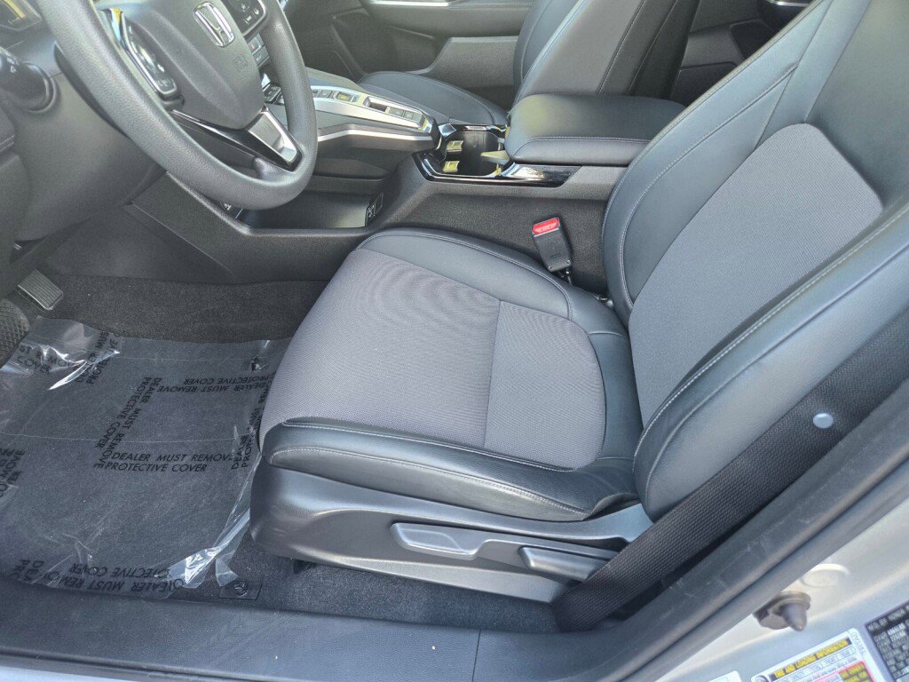 Certified 2018 Honda Clarity Plug-In Hybrid image 23