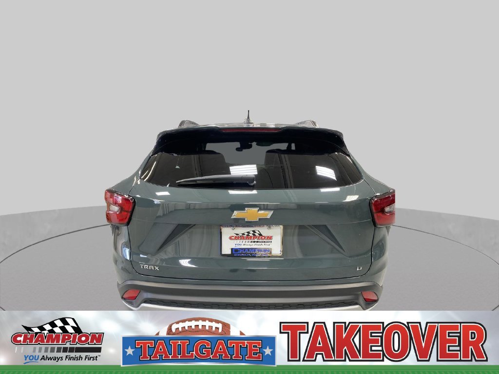 Certified 2025 Chevrolet Trax LT FWD image 40