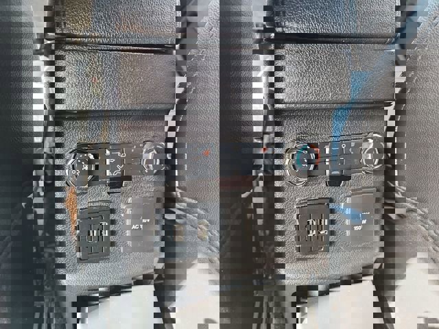 Used 2016 Ford Explorer Limited image 21