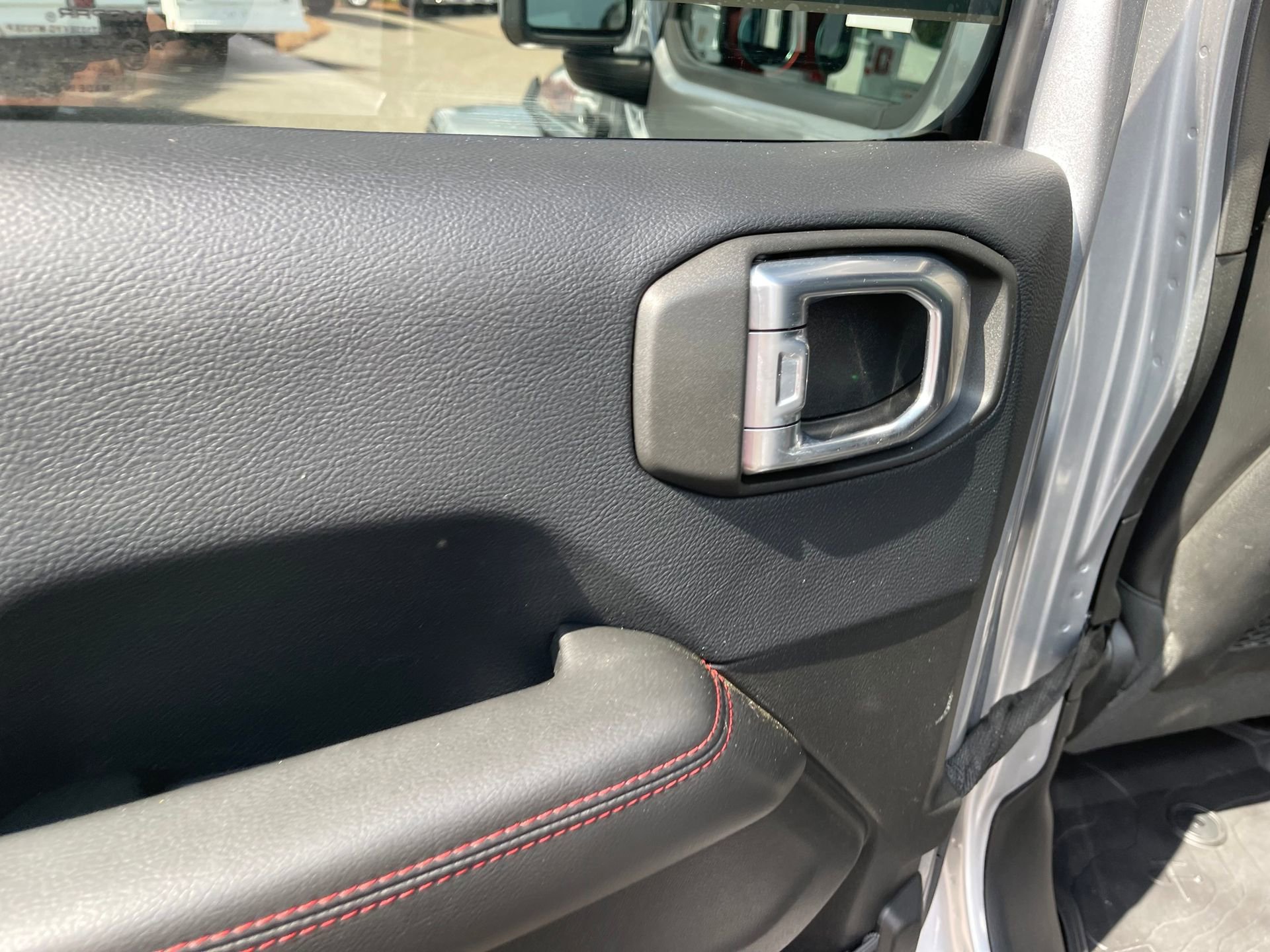 Used 2018 Jeep Wrangler Unlimited Rubicon w/ Dual Top Group image 21