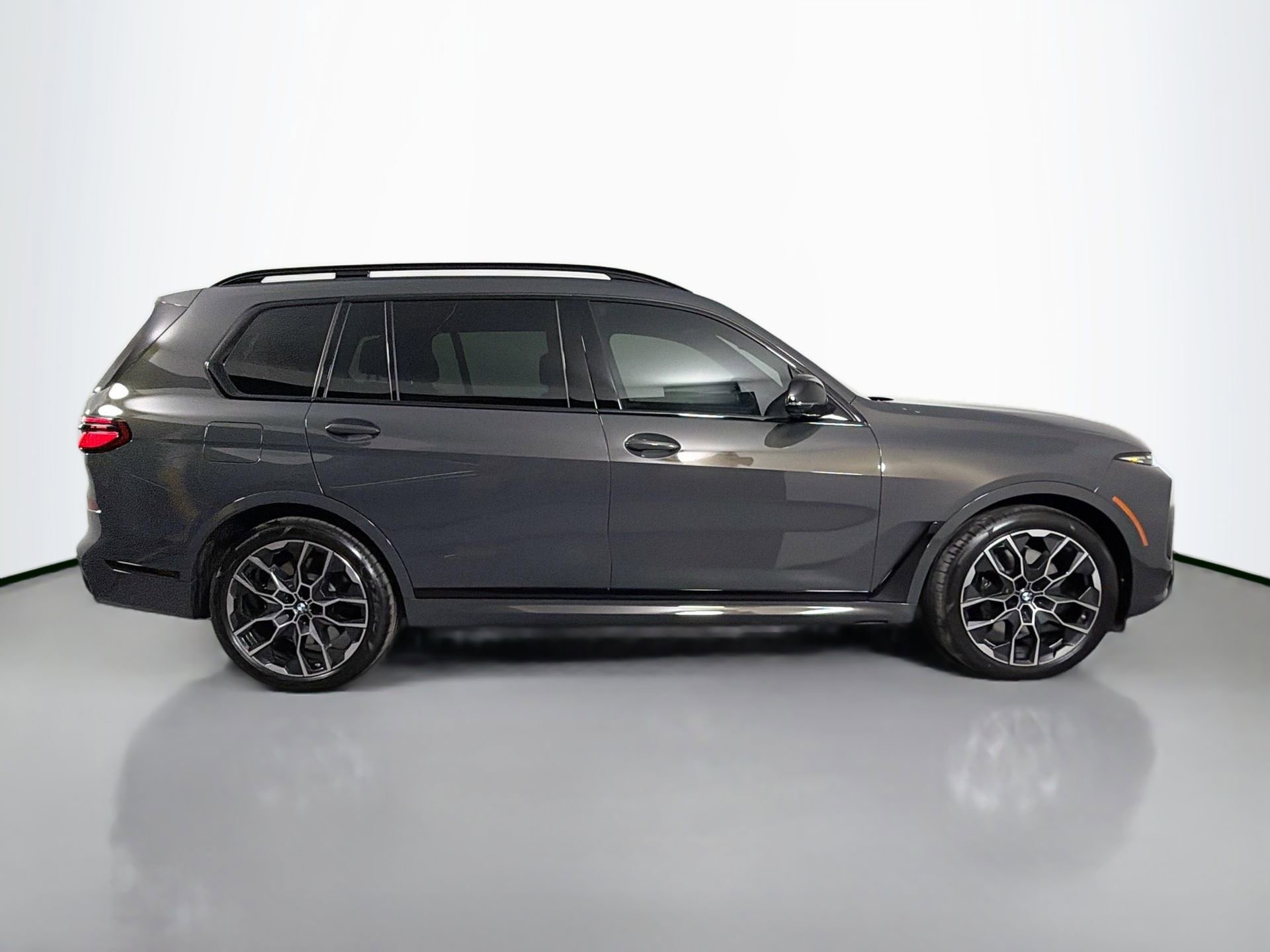 Certified 2026 BMW X7 M60i image 5
