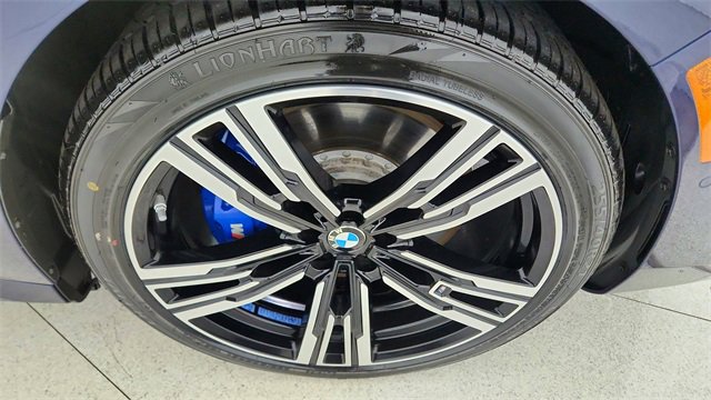 Used 2023 BMW i7 xDrive60 image 58
