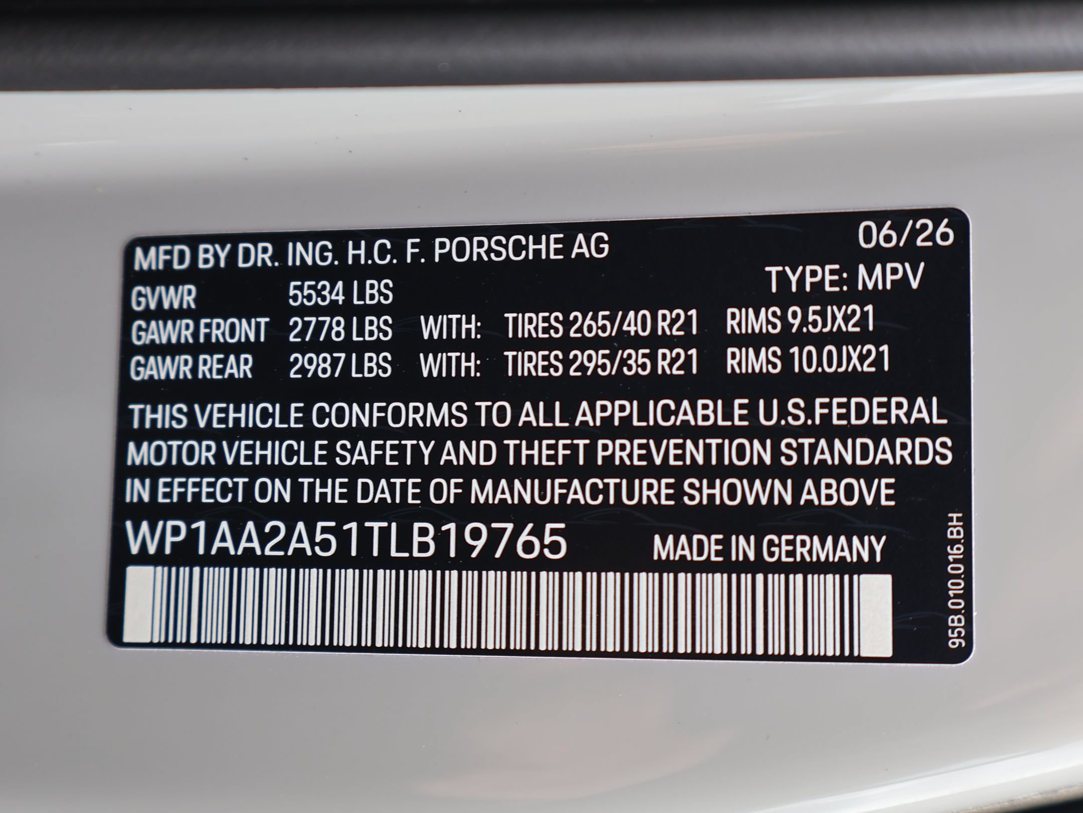 New 2026 Porsche Macan AWD/4WD image 32