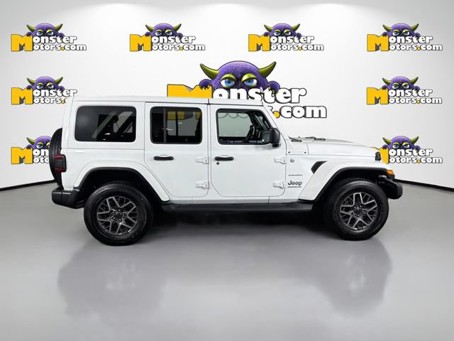 Used 2024 Jeep Wrangler Unlimited Sahara AWD/4WD image 4