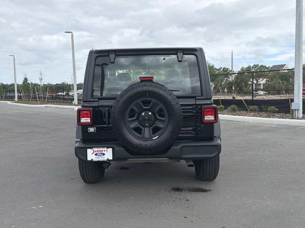 Used 2025 Jeep Wrangler Sport AWD/4WD image 5