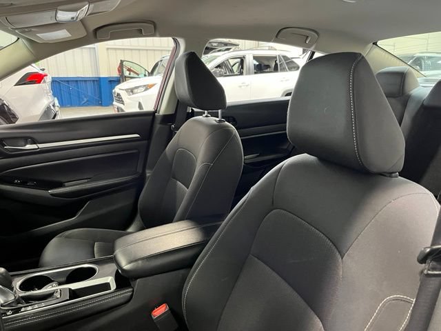 Used 2023 Nissan Altima 2.5 SV FWD image 23