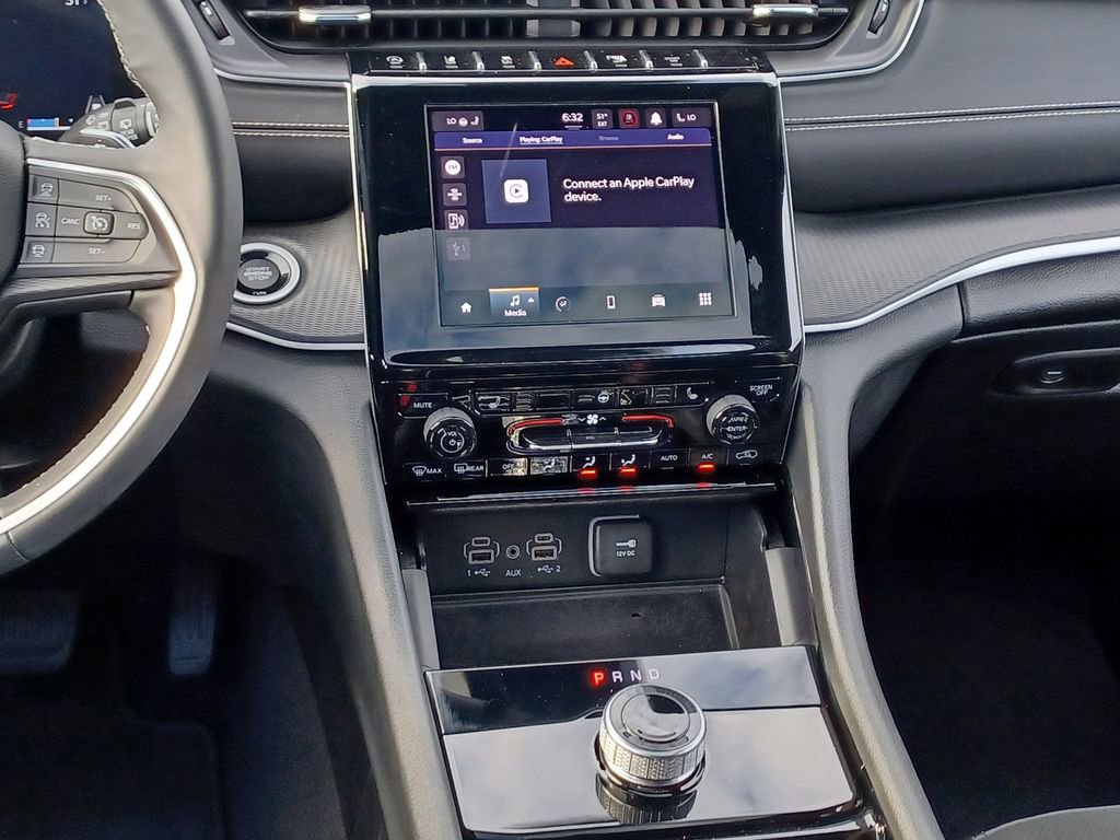 Used 2023 Jeep Grand Cherokee Altitude AWD/4WD image 30