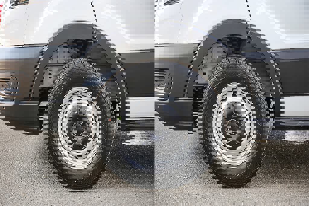 New 2026 Ford Transit 250 148 Medium Roof image 9