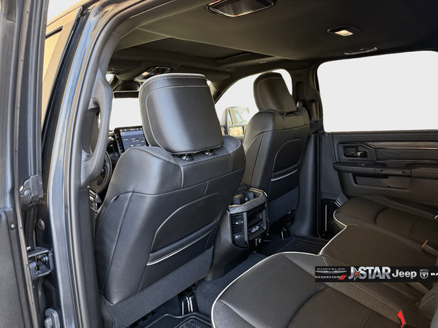 Used 2025 RAM 2500 Limited AWD/4WD image 25
