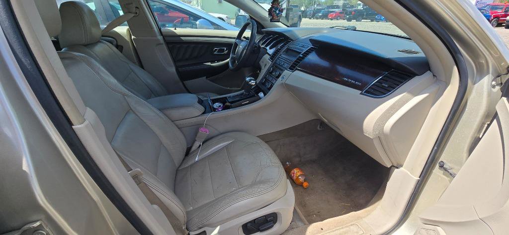 Used 2012 Ford Taurus SEL image 11