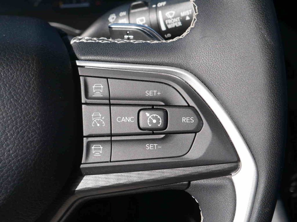 Certified 2024 Jeep Grand Cherokee L Laredo image 36