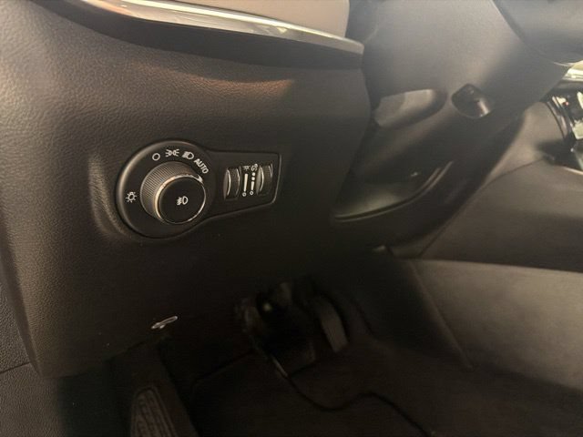 Certified 2024 Jeep Compass Limited AWD/4WD image 15