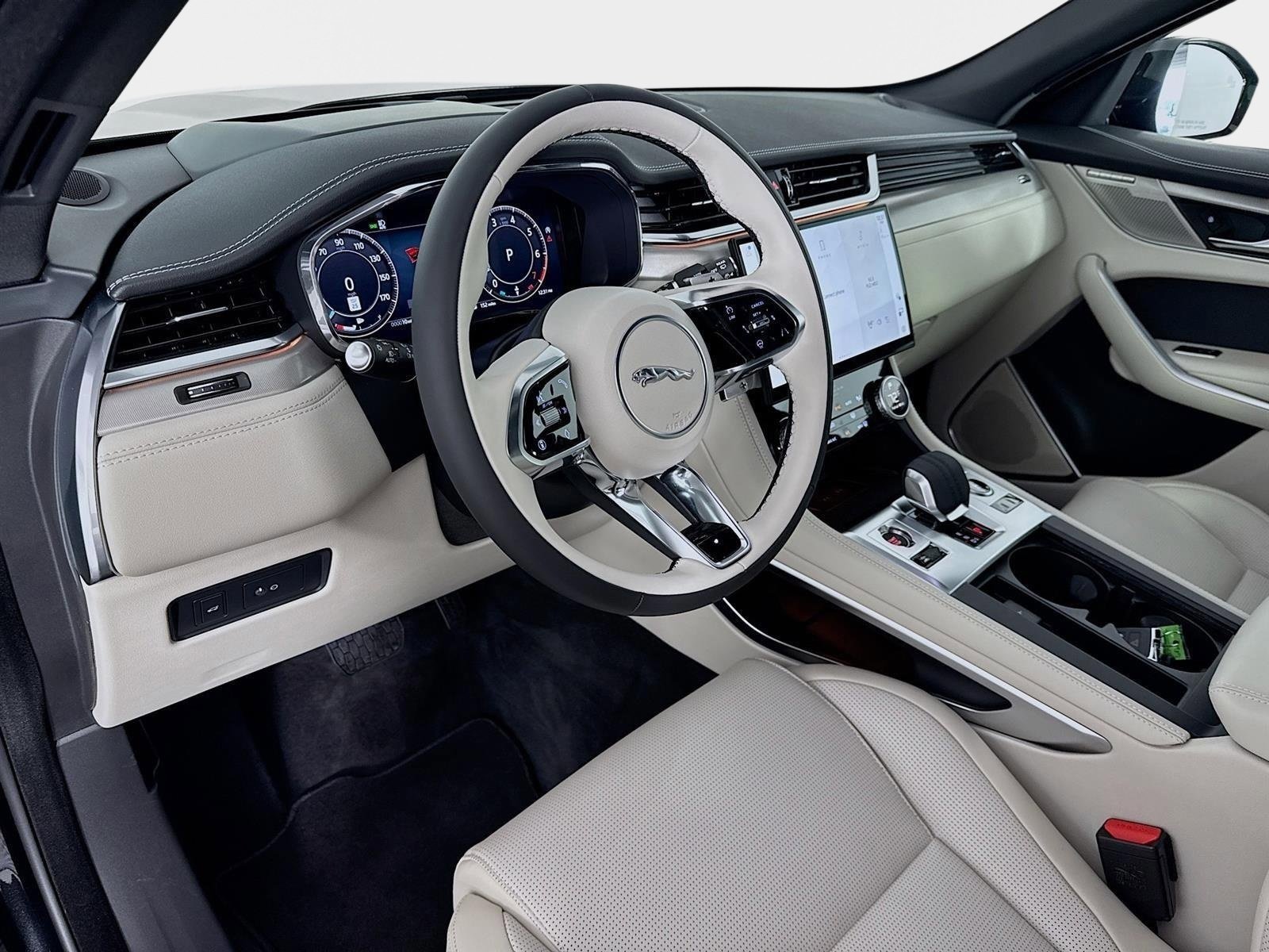 Used 2026 Jaguar F-PACE R-Dynamic S AWD/4WD image 9