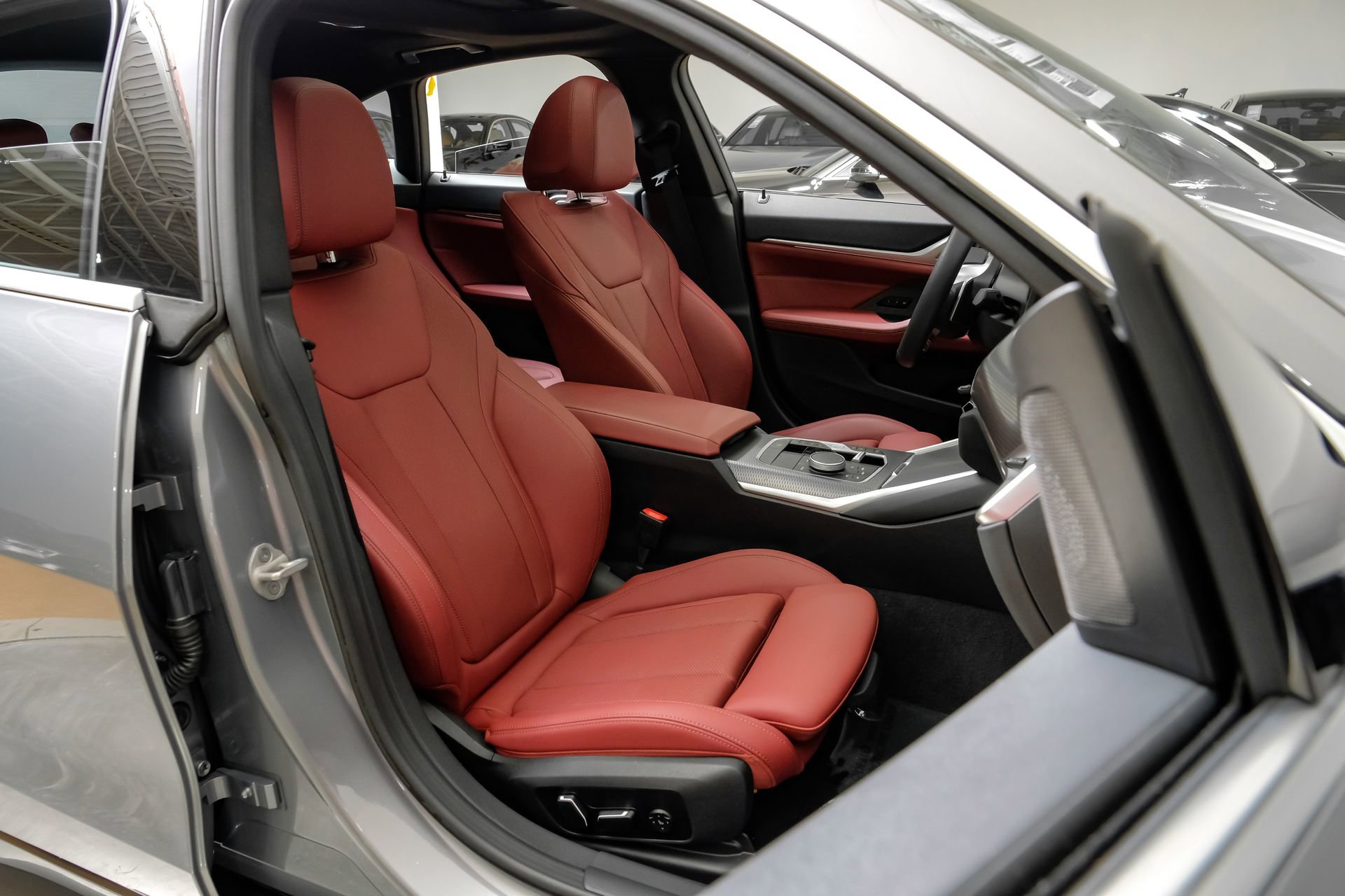 Used 2025 BMW 430i xDrive w/ Premium Package image 38