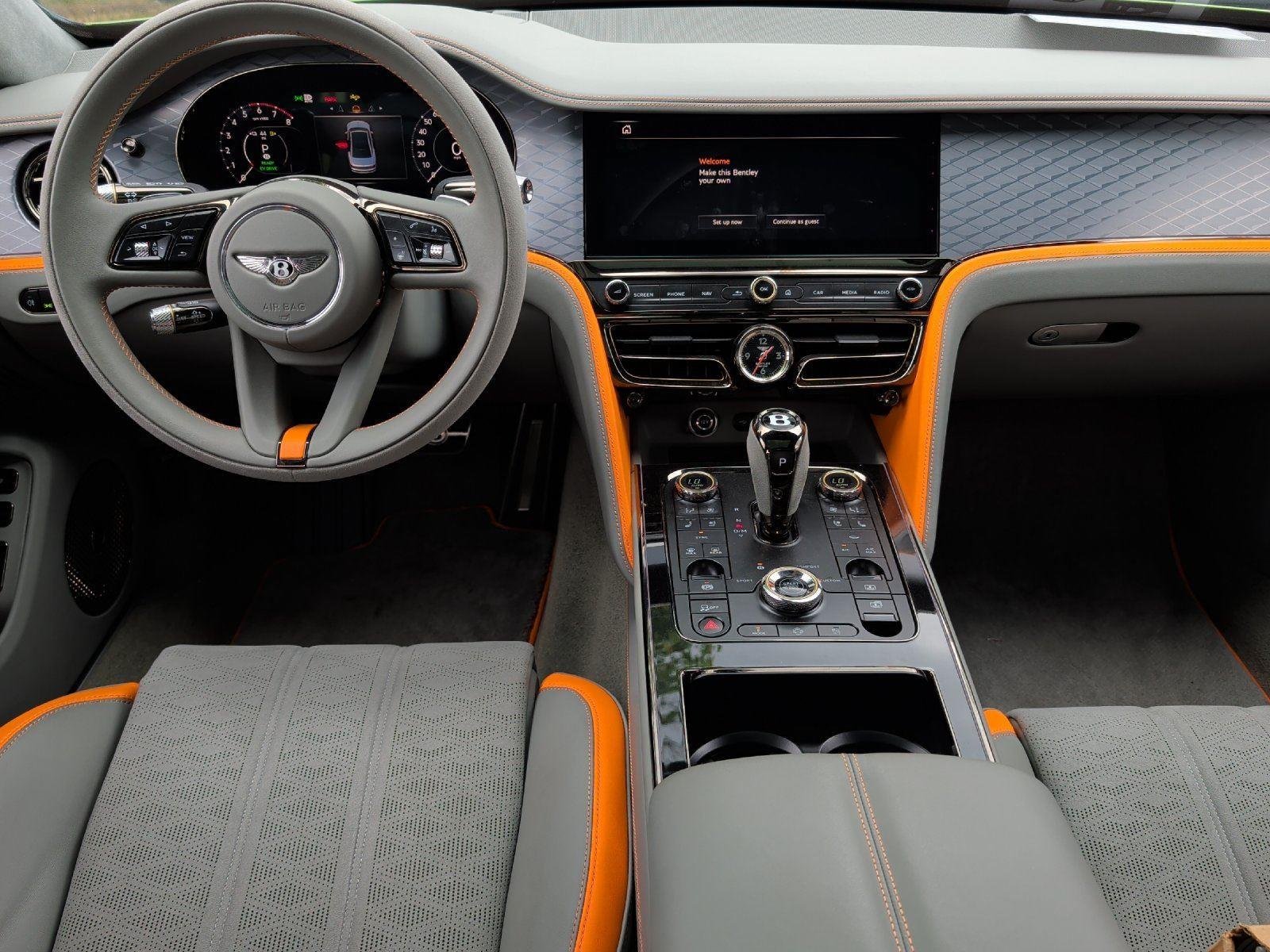 New 2025 Bentley Flying Spur Plug-In Hybrid AWD/4WD image 4