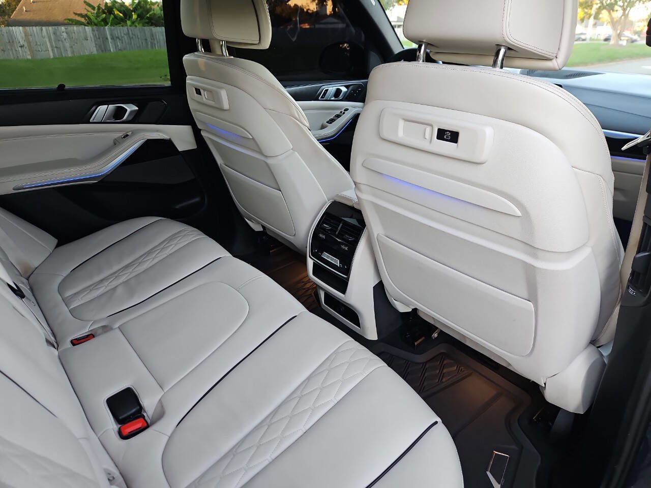 Used 2019 BMW X5 xDrive50i w/ M Sport Package image 17