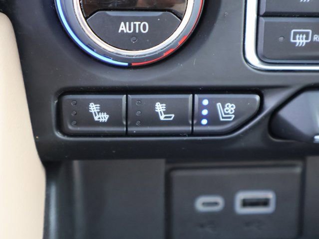 Used 2024 Chevrolet Tahoe Premier w/ Advanced Technology Package AWD/4WD image 35