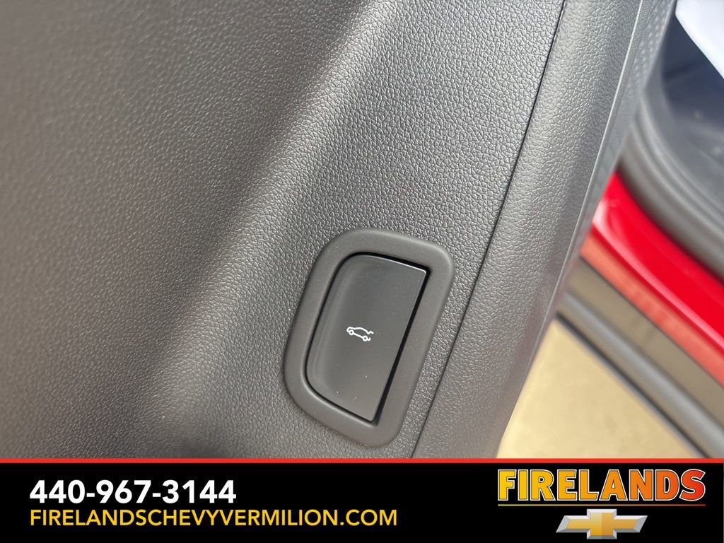 New 2026 Chevrolet Traverse LT w/ Driver Confidence Package image 14