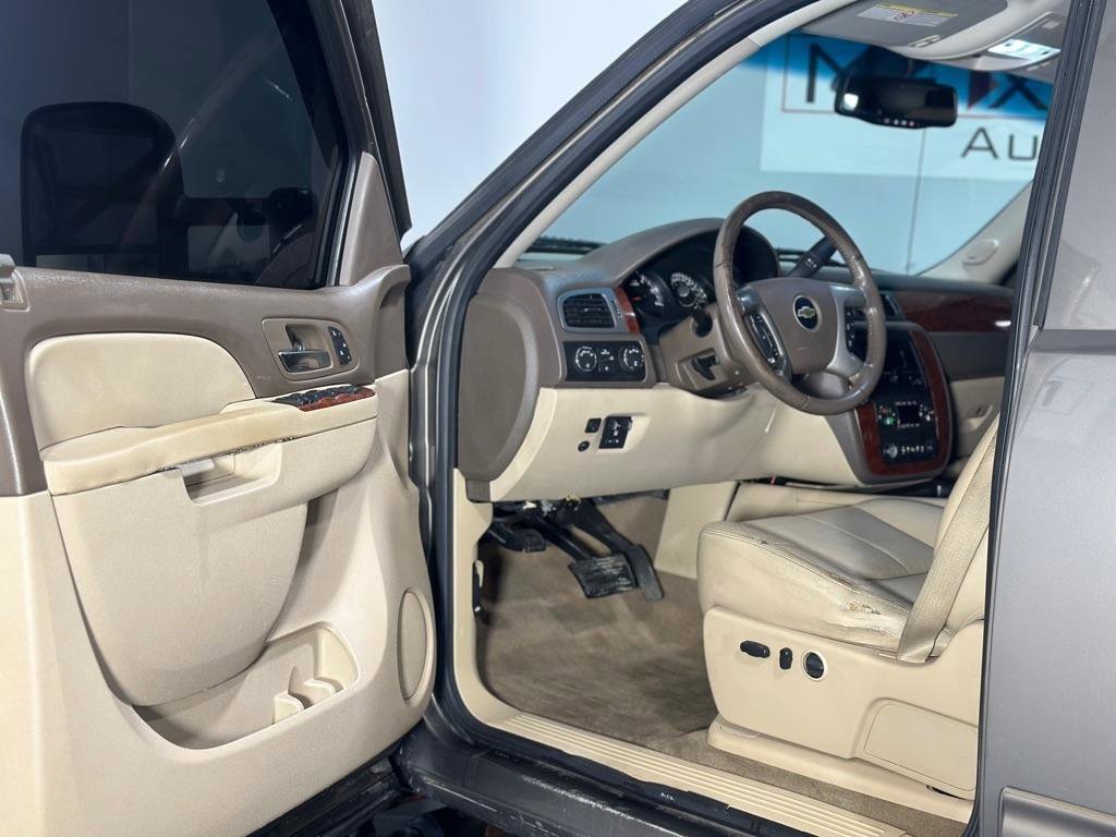 Used 2013 Chevrolet Silverado 2500 LTZ w/ LTZ Plus Package image 11