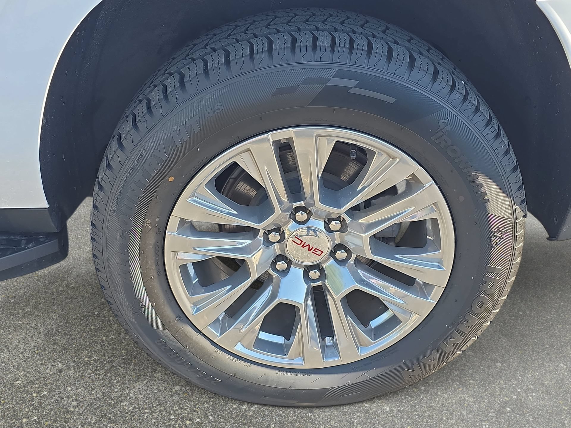 Used 2024 GMC Yukon XL Denali AWD/4WD image 31