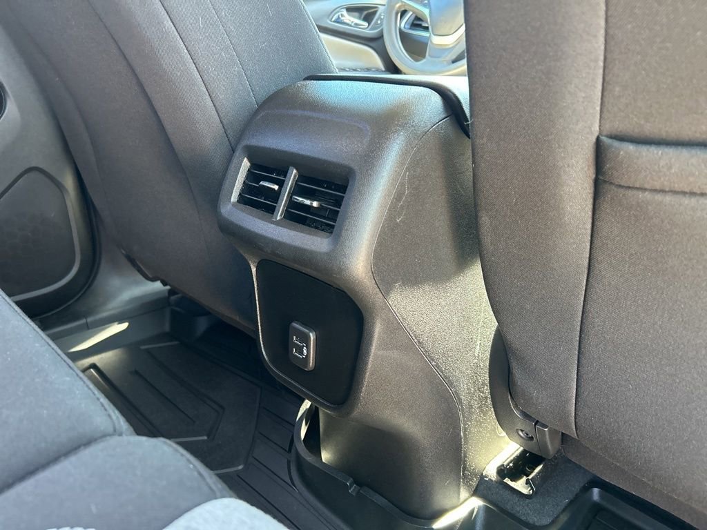 Used 2022 Chevrolet Equinox LS w/ LS Convenience Package image 41