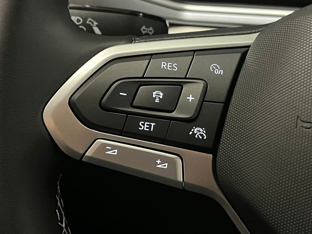 New 2025 Volkswagen Taos SEL AWD/4WD image 25
