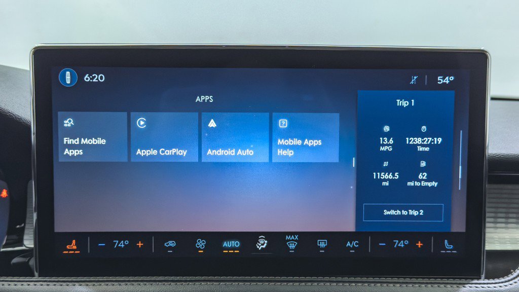 Used 2024 Lincoln Corsair AWD image 44