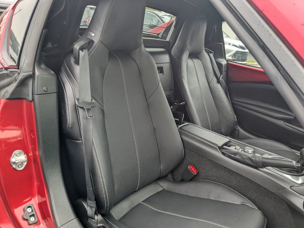 Used 2023 MAZDA MX-5 Miata Grand Touring w/ Weather Package RWD image 15