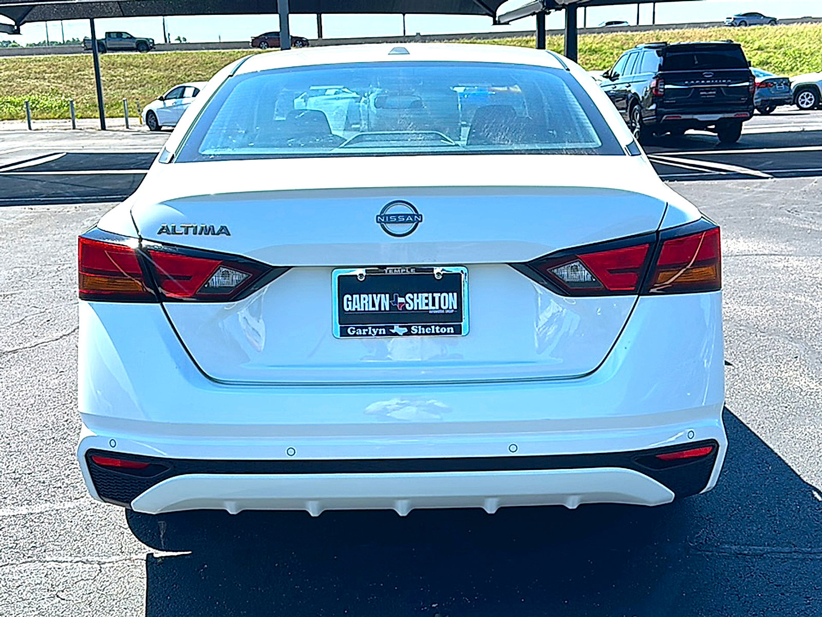 Used 2025 Nissan Altima 2.5 SV FWD image 7