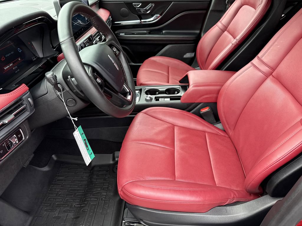 Used 2025 Lincoln Corsair Grand Touring w/ Equipment Group 301A image 9