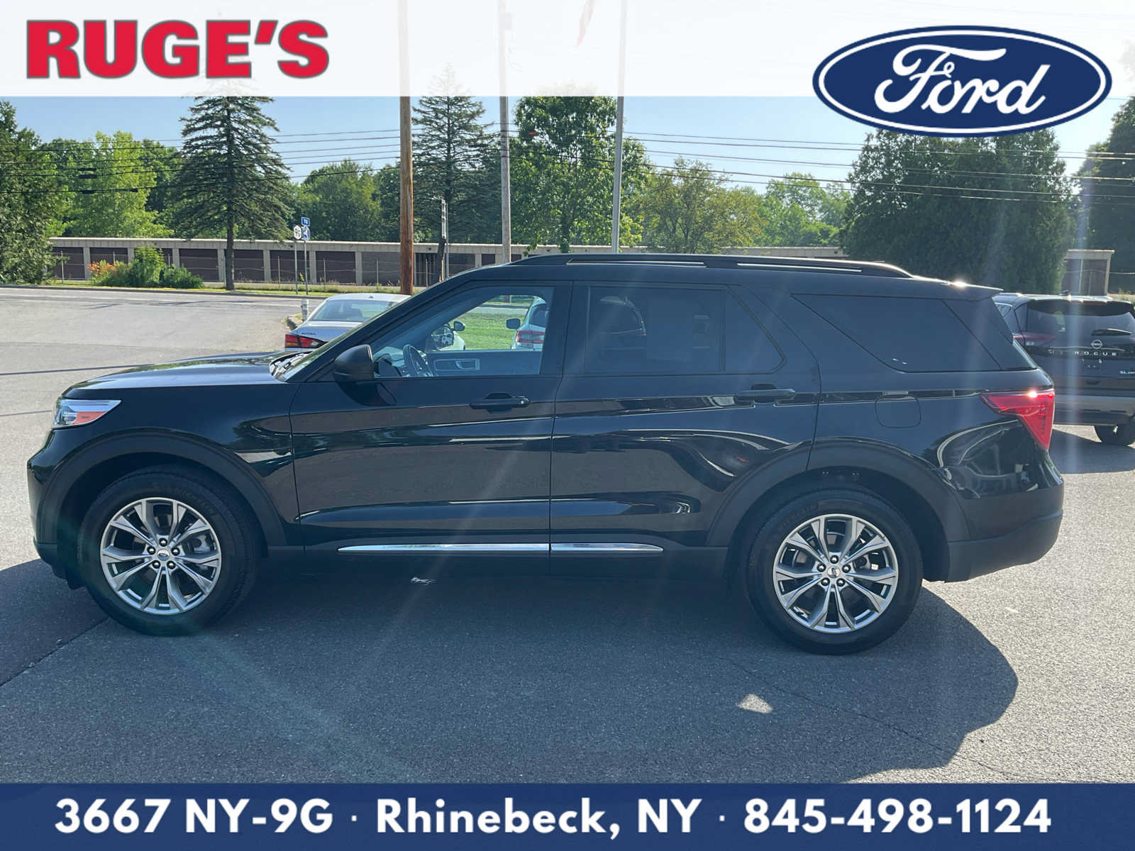 Certified 2023 Ford Explorer XLT w/ Equipment Group 202A AWD/4WD image 7