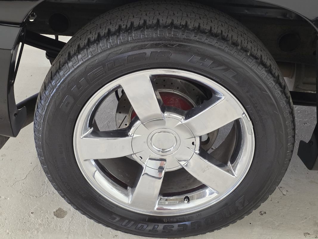 Used 2004 Chevrolet Silverado 1500 SS AWD/4WD image 45