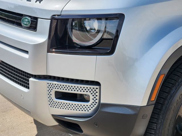 Used 2023 Land Rover Defender 110 SE image 8