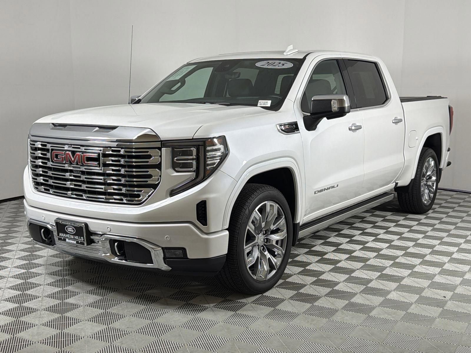 Used 2025 GMC Sierra 1500 Denali image 1