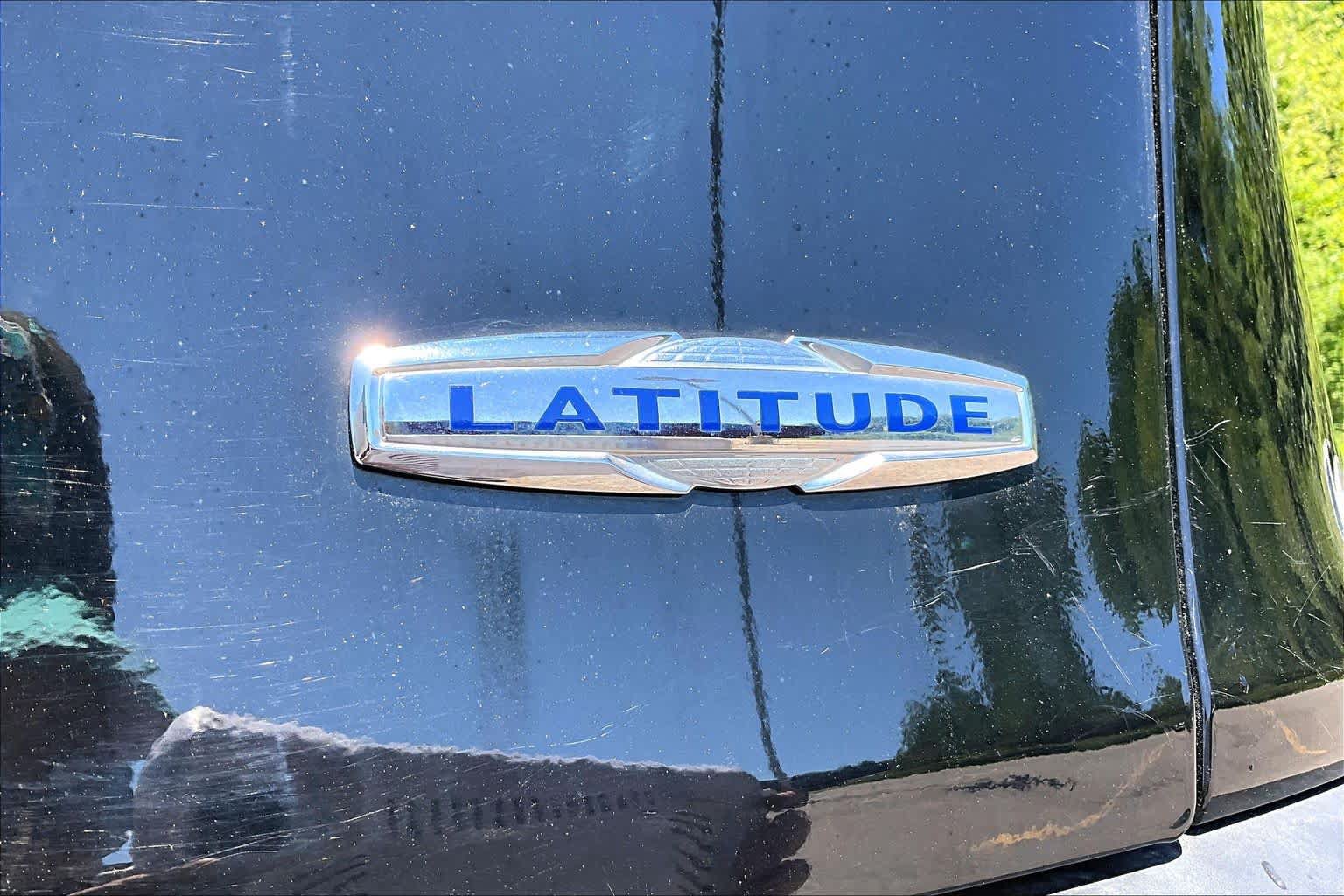 Used 2018 Jeep Cherokee Latitude Plus AWD/4WD image 33