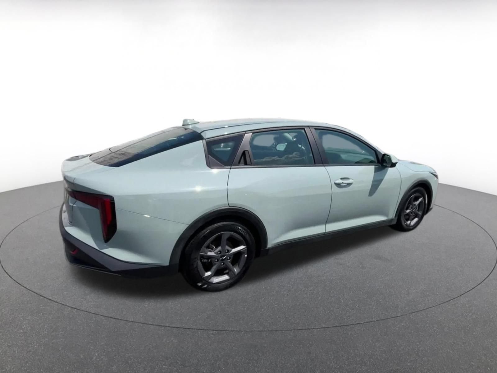 Used 2025 Kia K4 FWD image 15
