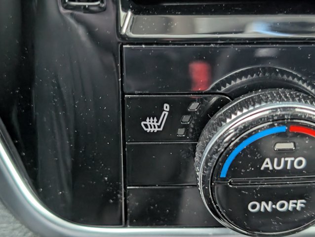 Certified 2025 Nissan Rogue SL FWD image 27