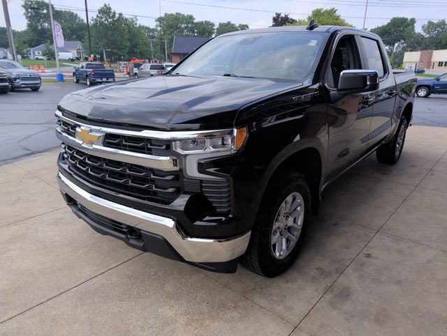 Used 2023 Chevrolet Silverado 1500 LT AWD/4WD image 4
