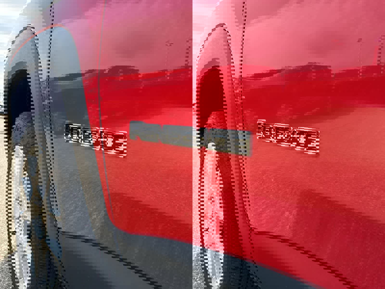 Certified 2022 Jeep Renegade Latitude w/ Convenience Group image 13