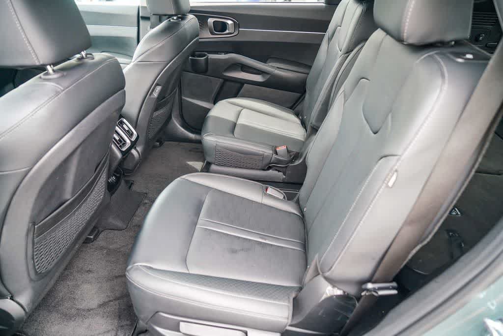Certified 2025 Kia Sorento EX AWD/4WD image 17