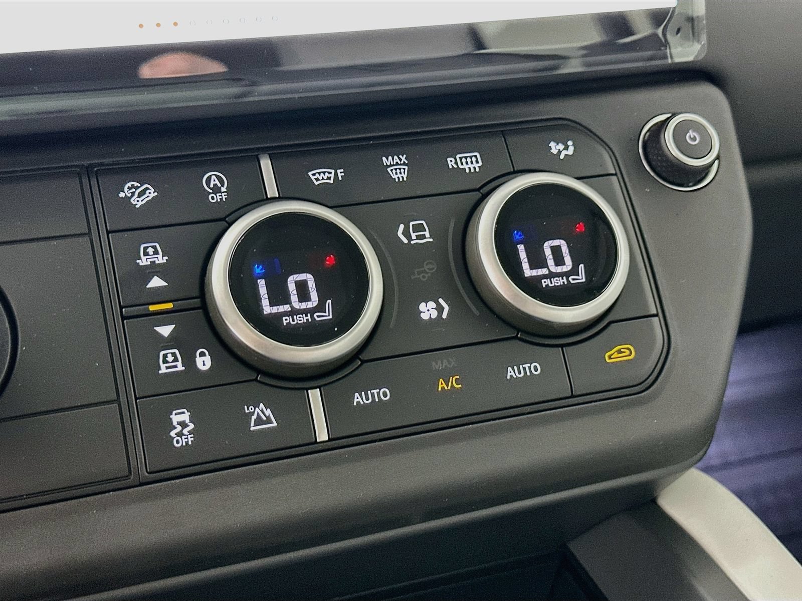 New 2026 Land Rover Defender 130 X-Dynamic SE AWD/4WD image 26