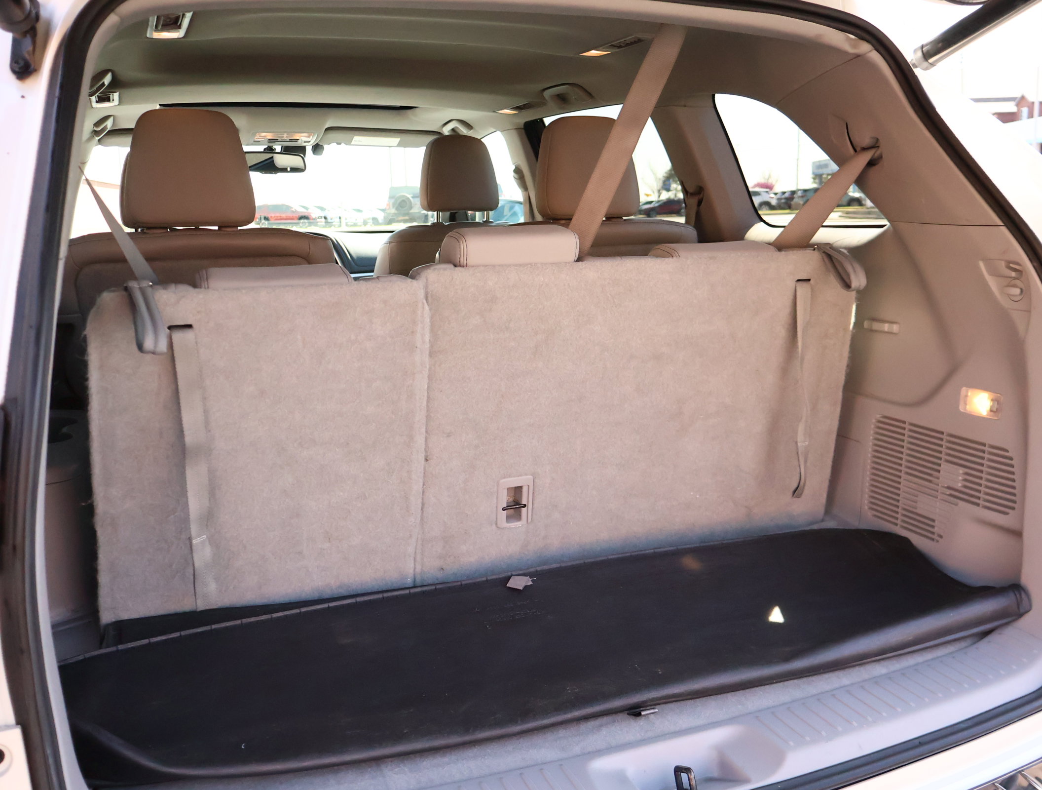 Used 2016 Toyota Highlander Limited w/ Driver Technology Package image 24