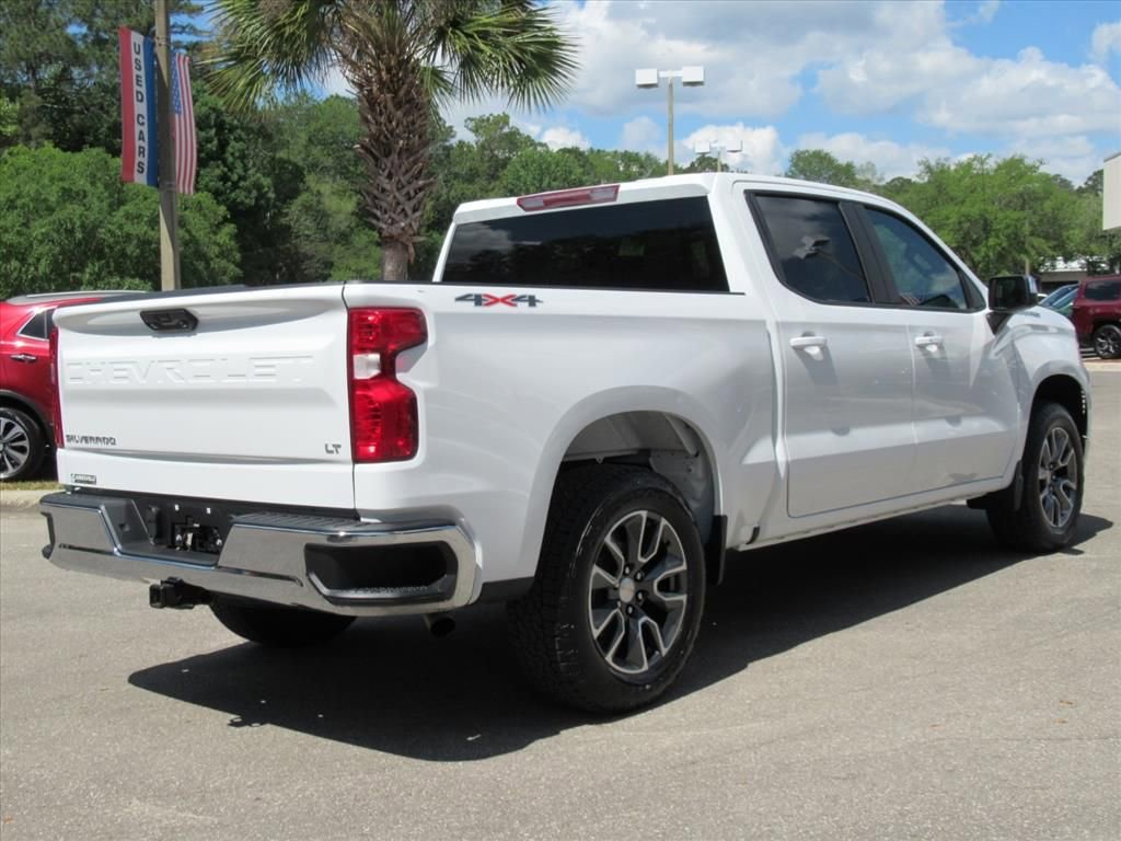 Used 2024 Chevrolet Silverado 1500 LT AWD/4WD image 7