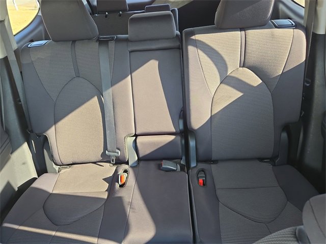 Used 2024 Toyota Highlander LE image 37