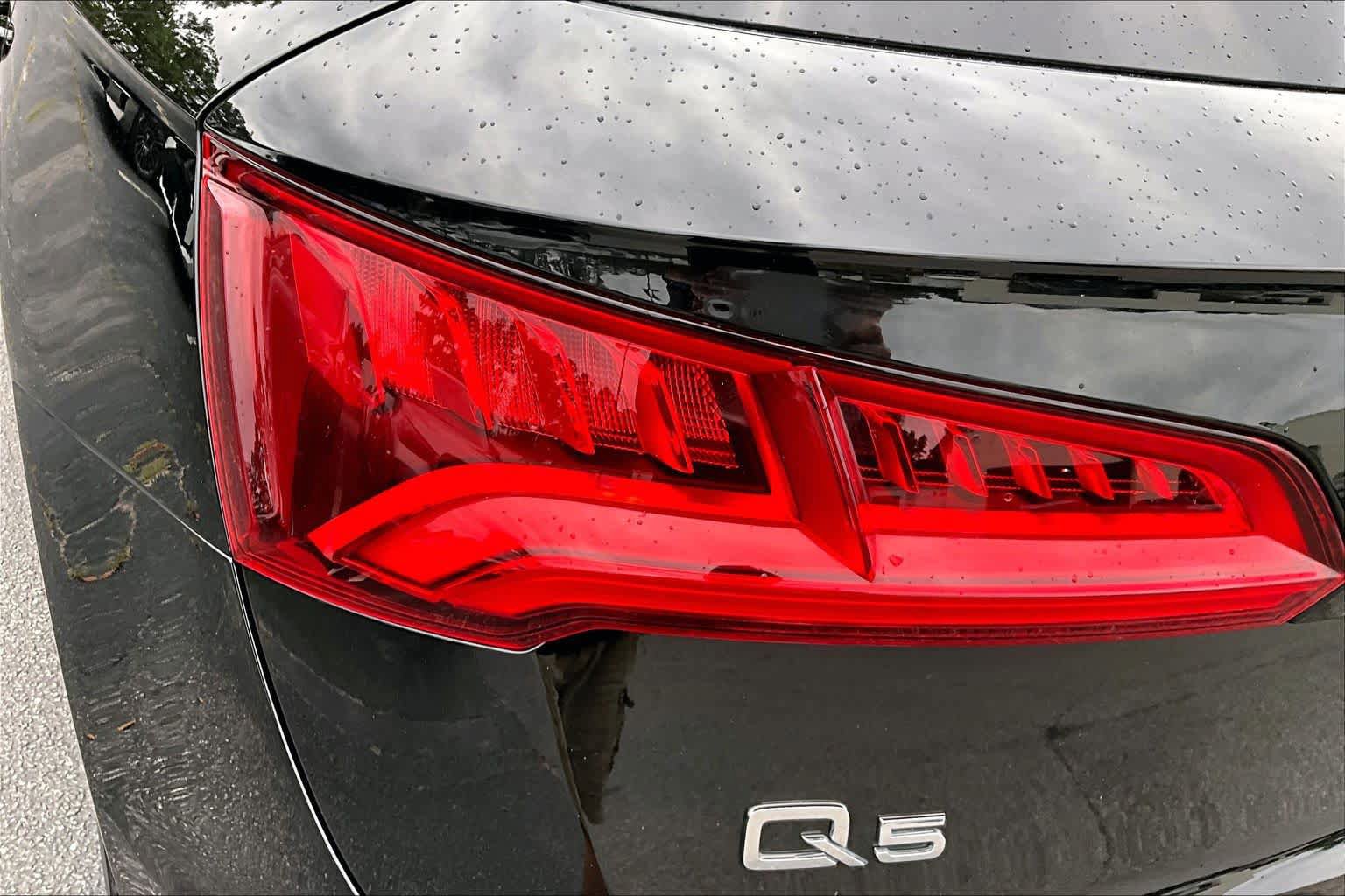 Used 2019 Audi Q5 2.0T Premium Plus w/ Premium Plus Package AWD/4WD image 29